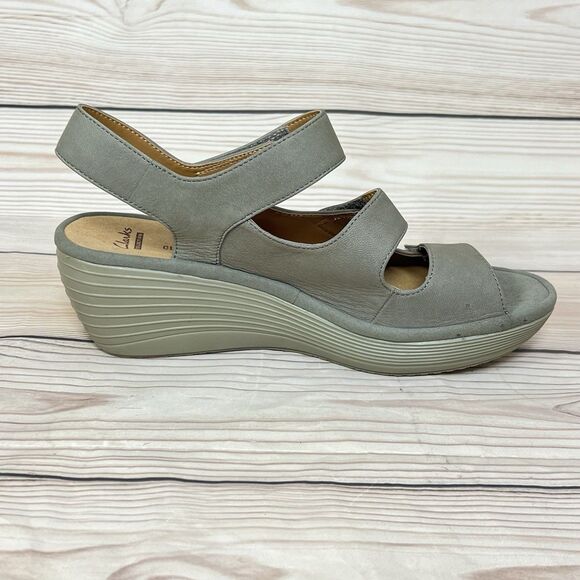 Clarks Reedly Juno Wedge Sandals Womens 8W Sage Nubuck Leather Triple Strap Shoe - Picture 5 of 15